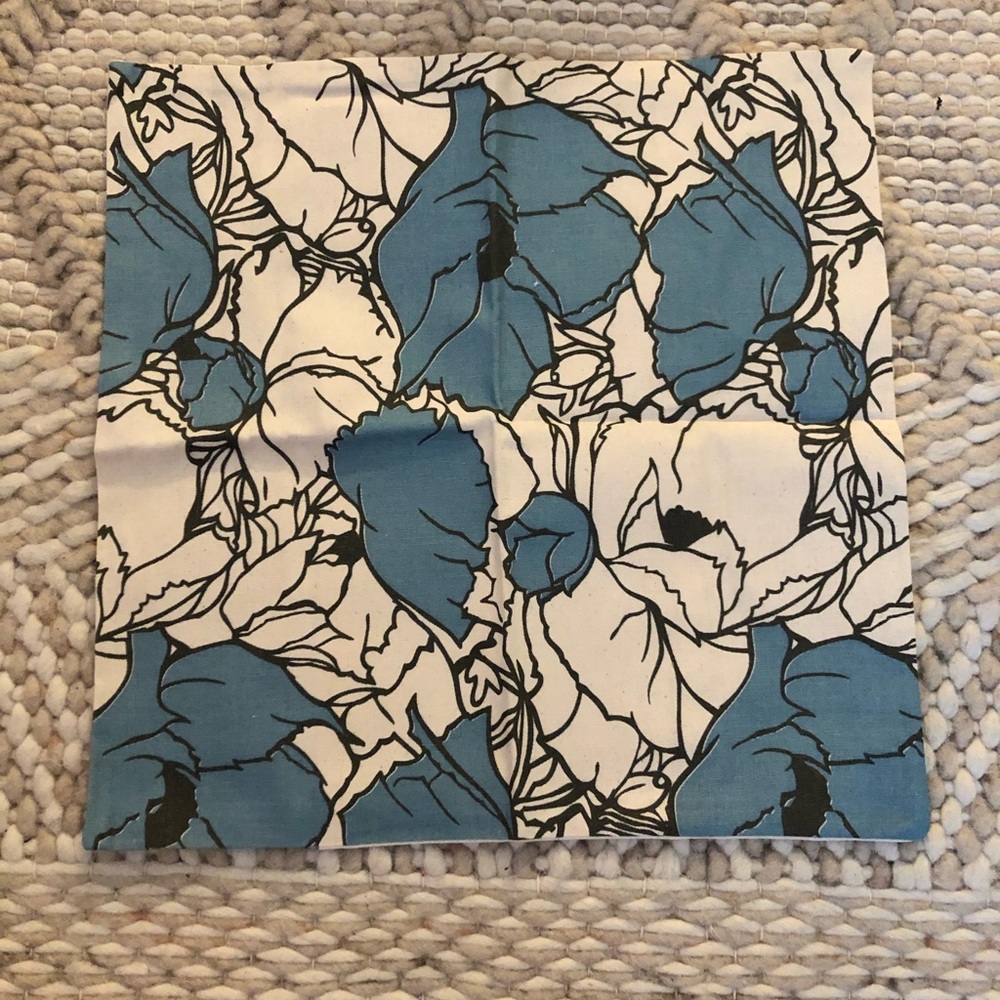 4 pillow covers NEW